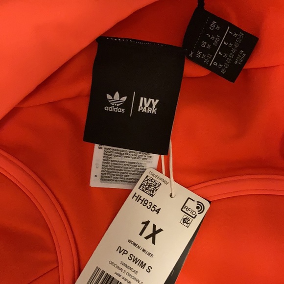 IVY PARK Swimsuit - Picture 7 of 9